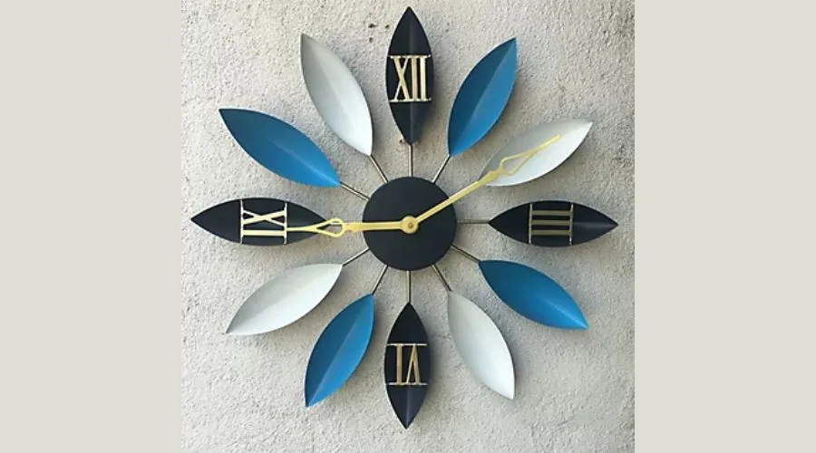 Leaf Shaped Large Silent Metal Wall Clock Art Decor