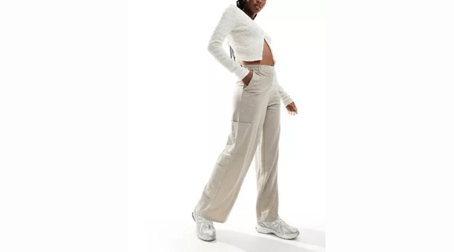 JDY Wide leg trousers with cargo pockets and structure in beige