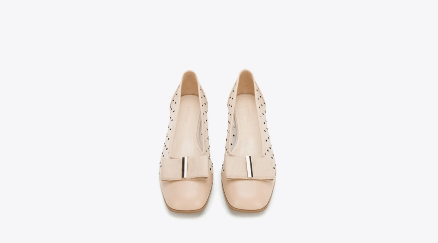 Transparent pumps with a bow