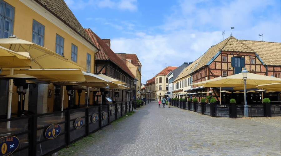Lilla Torg and Davidshall