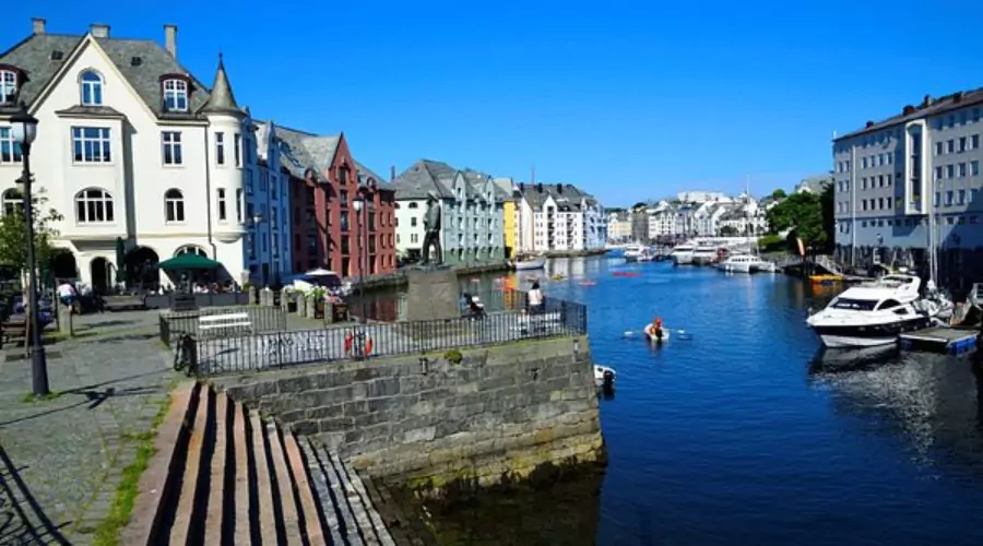 Best Areas to Stay: Hotels in Ålesund Norway