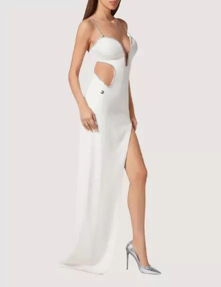 Styling Statement Dresses: Bold Designs That Work for Any Occasion