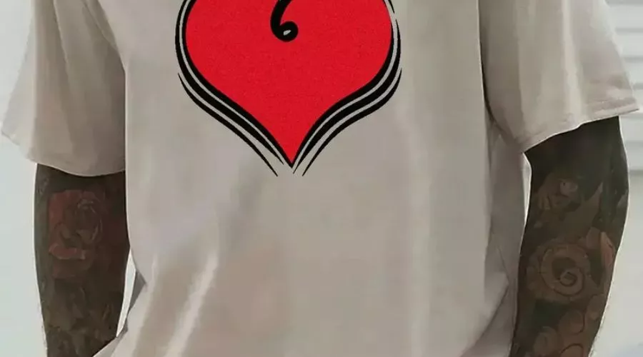 Men’s Casual Short-Sleeve T-Shirt with Red Heart Print