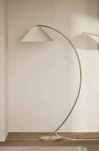 Andie-Curved-Floor-Lamp