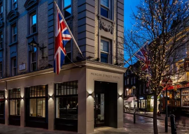 Radisson Blu London Mercer Street_converted