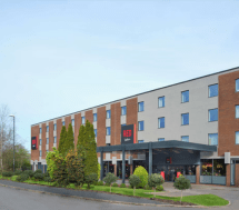 Radisson RED London Gatwick (1)