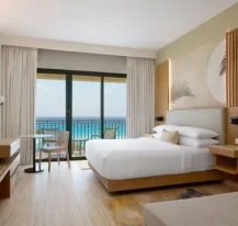 mc-cunmx-ocvw-oceanfront-king-18