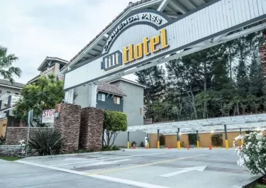 Hotels near Universal Studios Hollywood | Frontceleb