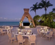 Adults-only resorts Mexico | Frontceleb